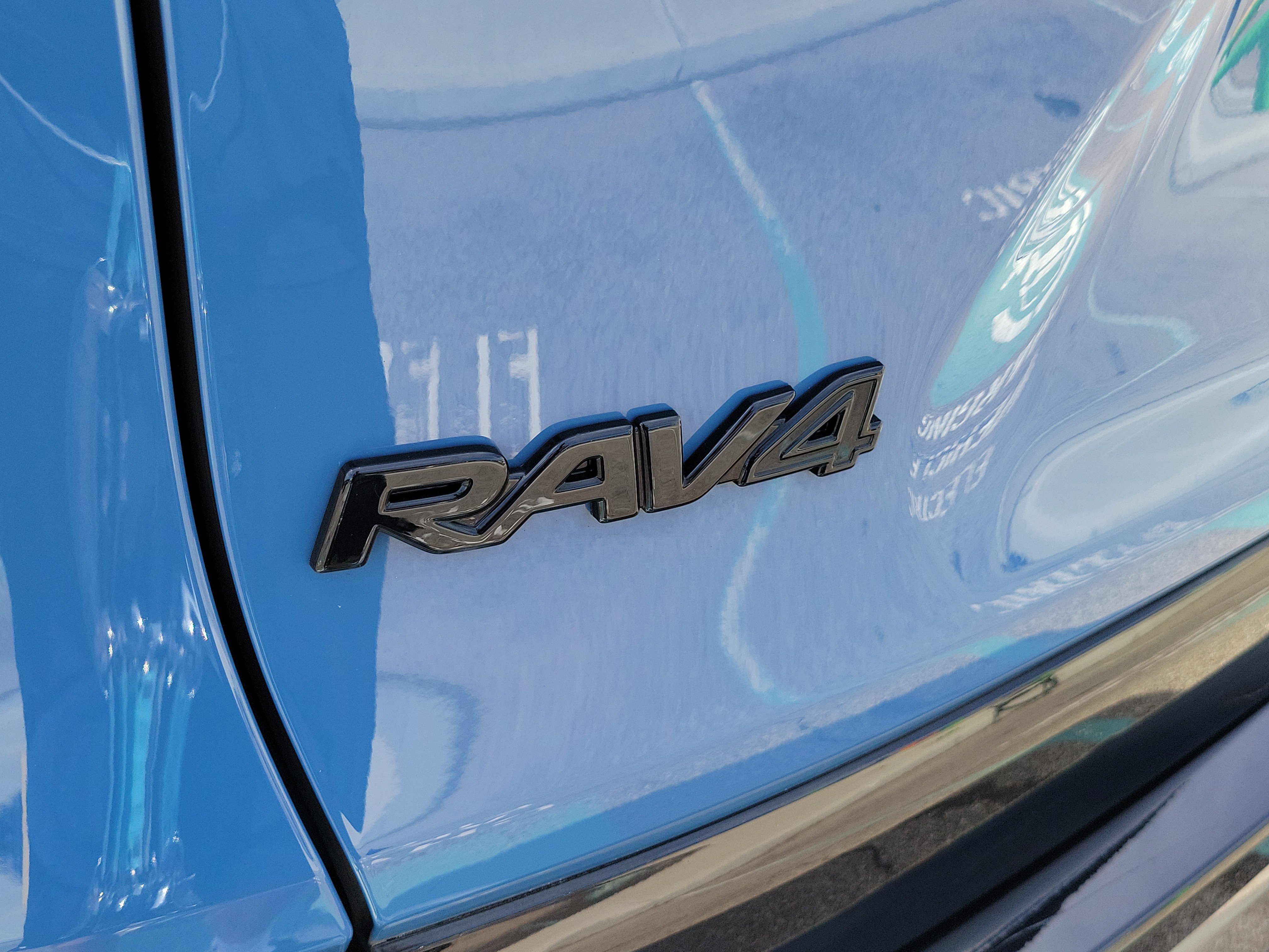 Used 2024 Toyota RAV4 XSE w/ Weather Package AWD/4WD image 6