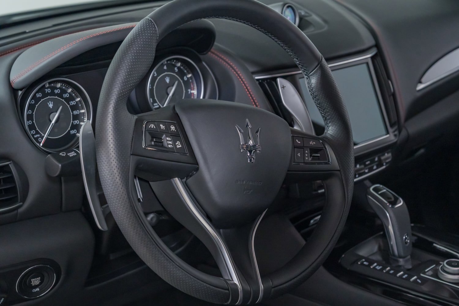 Used 2024 Maserati Levante GT Ultima AWD/4WD image 18