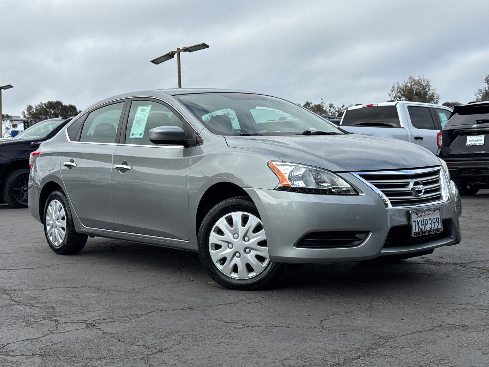 Used 2014 Nissan Sentra SV image 2