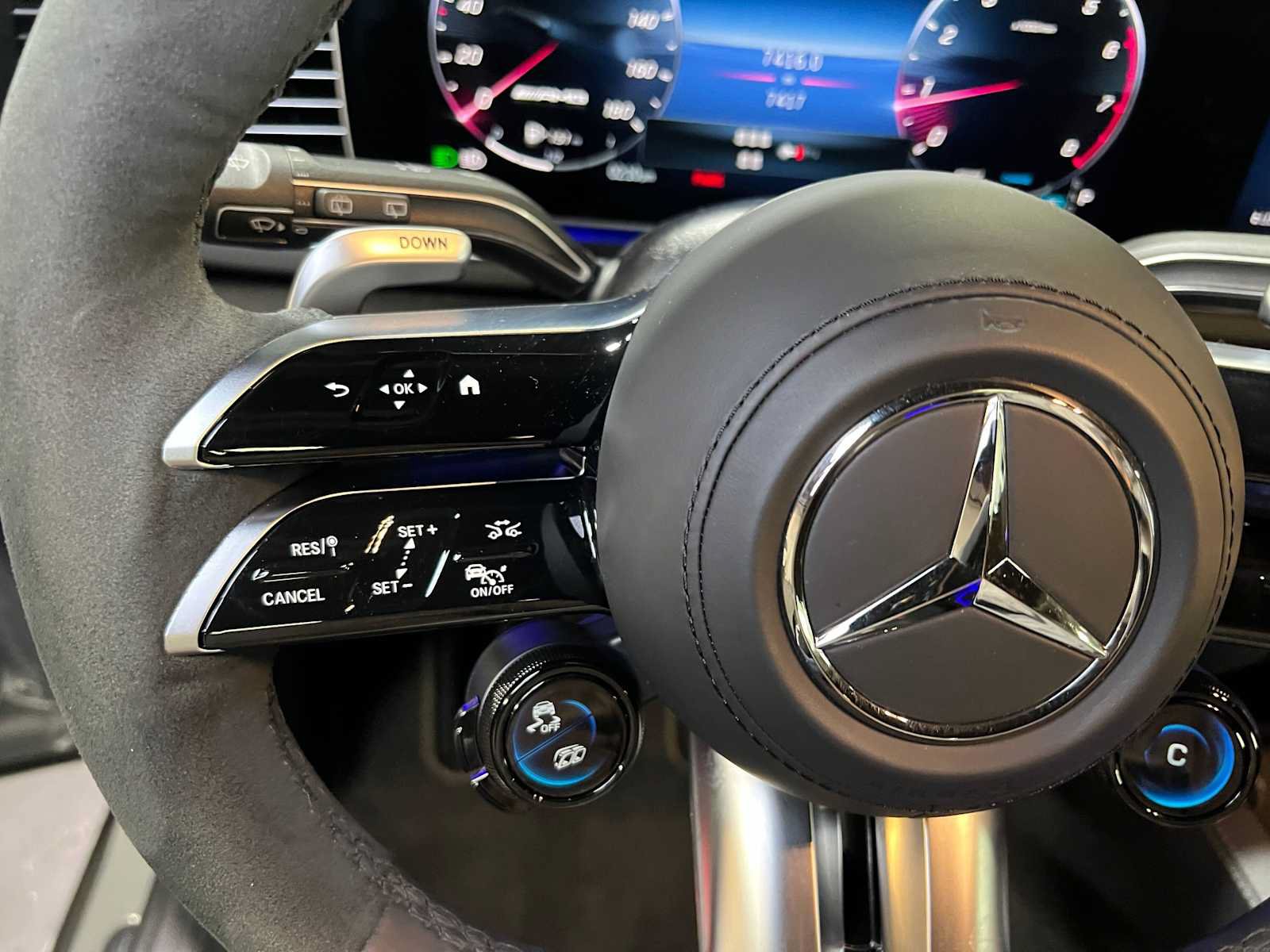 Certified 2024 Mercedes-Benz GLE 53 AMG 4MATIC image 30