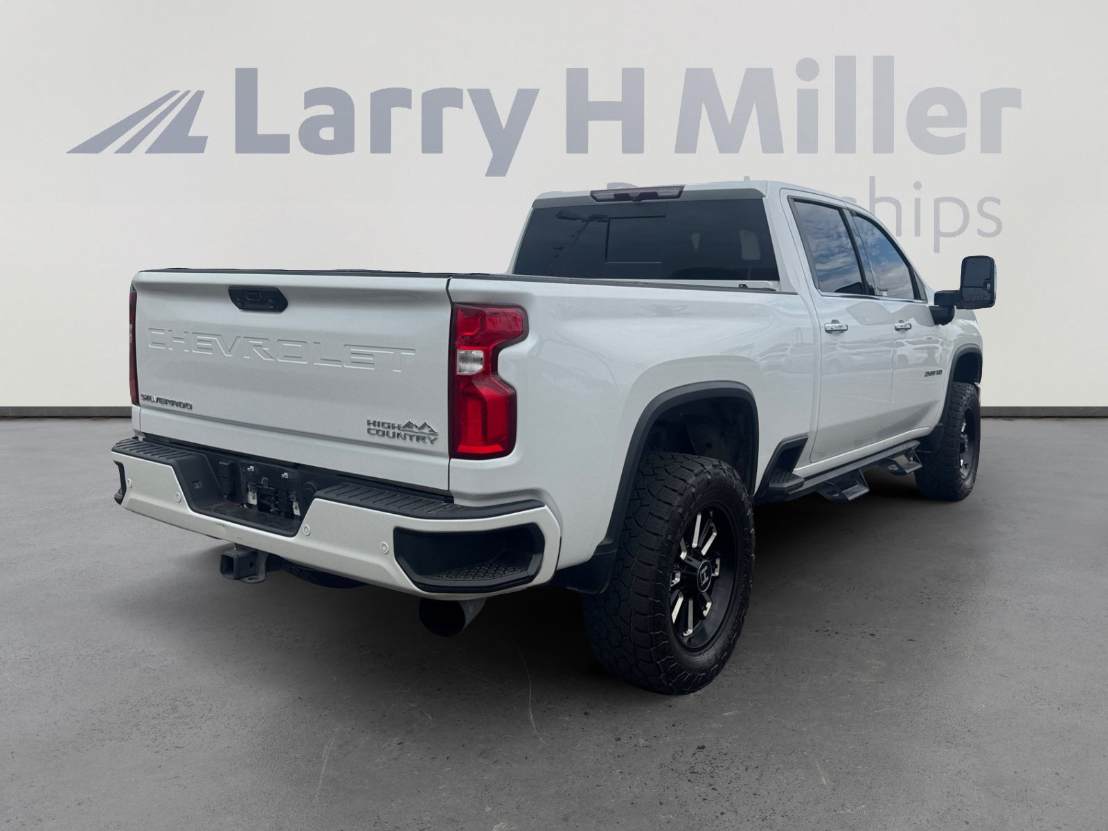 Used 2022 Chevrolet Silverado 2500 High Country AWD/4WD image 5