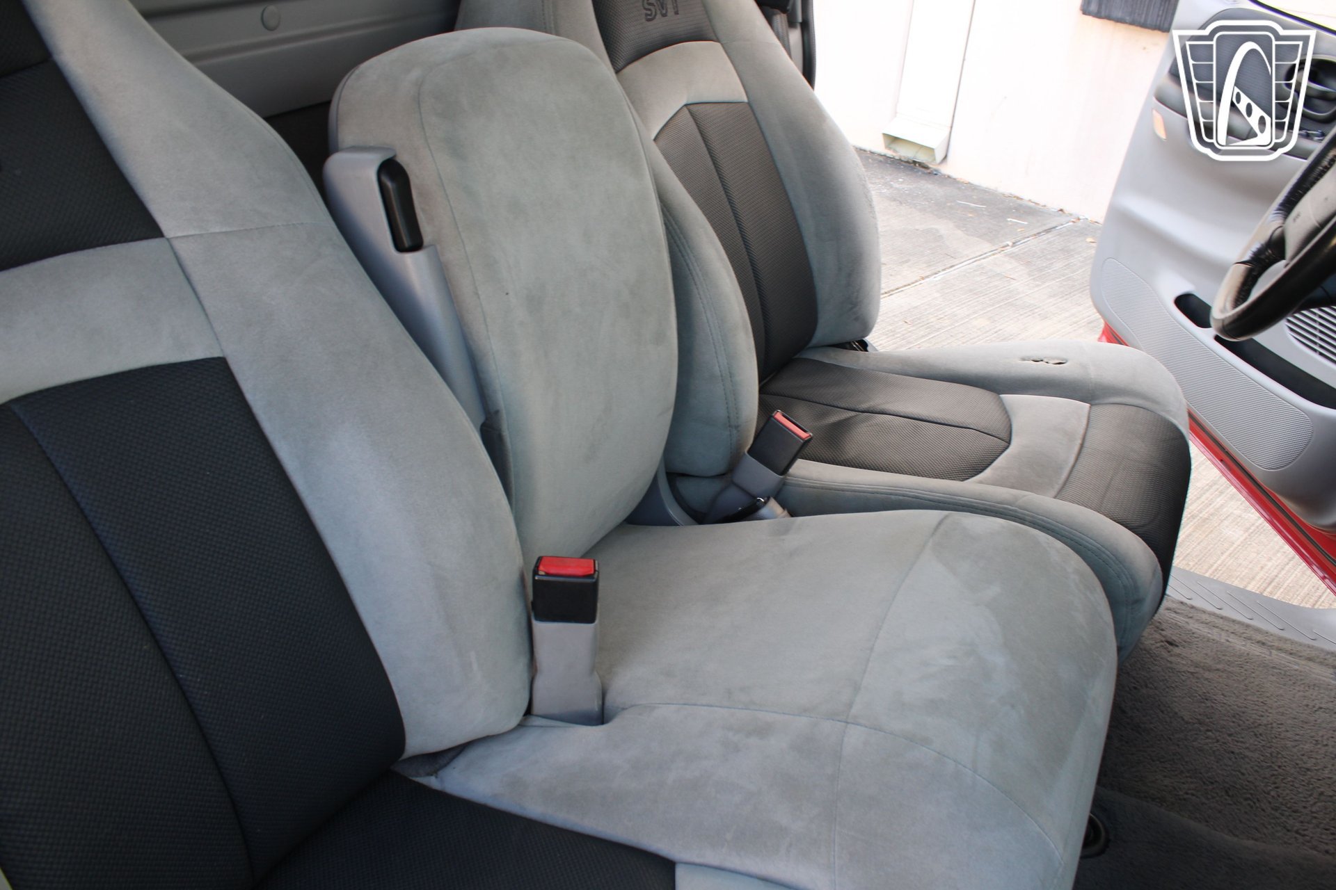 Used 2001 Ford F150 Lightning RWD image 8