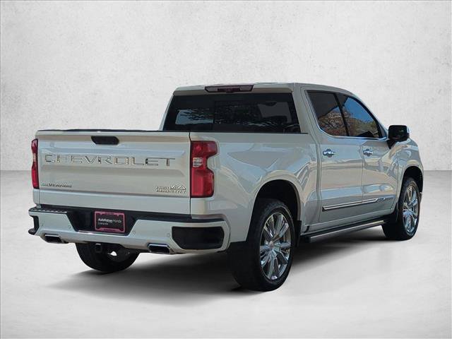 Used 2023 Chevrolet Silverado 1500 High Country w/ High Country Premium Package AWD/4WD image 5