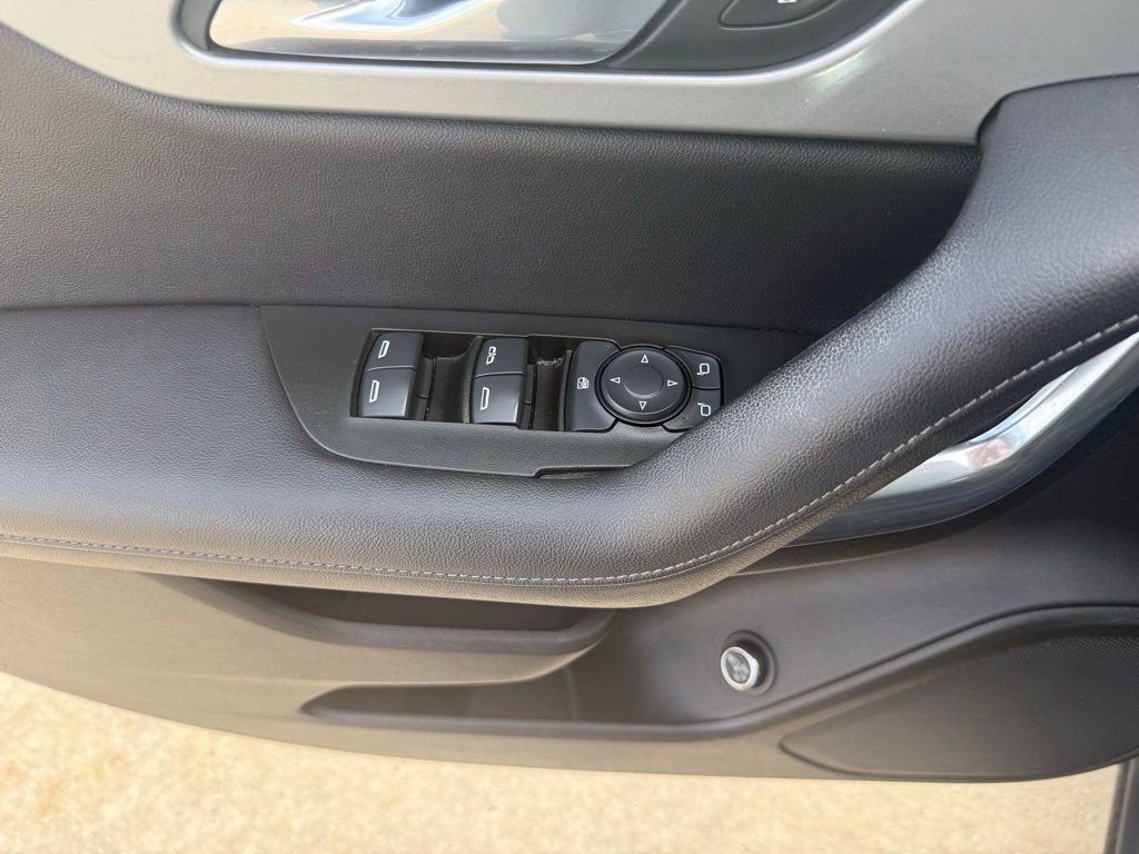 Used 2020 Chevrolet Blazer LT image 27