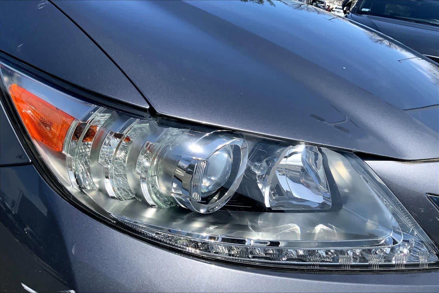 Used 2015 Lexus ES 300h w/ Navigation System Package FWD image 28