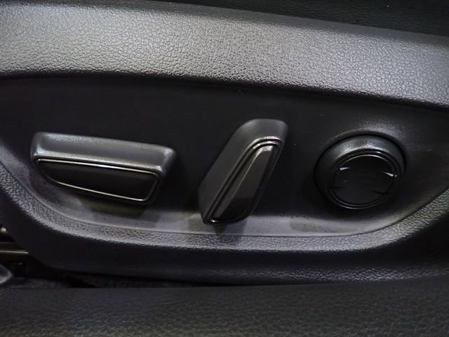 New 2026 Toyota Prius Plug-In Hybrid FWD image 15