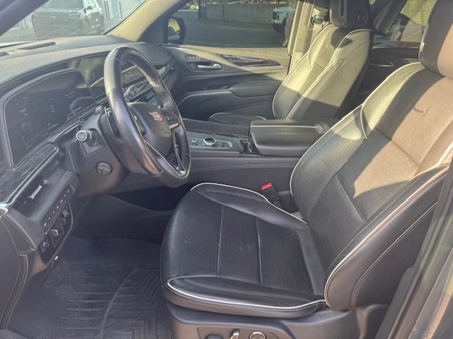 Used 2021 Cadillac Escalade ESV Sport w/ Driver Assist Tech Package image 3