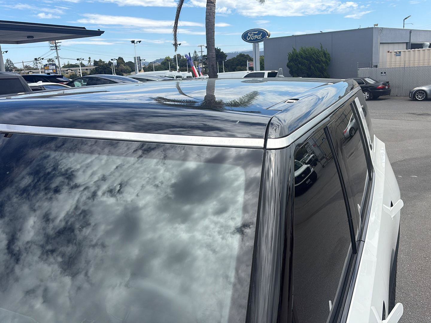 Used 2026 Rivian R1S Adventure AWD/4WD image 11