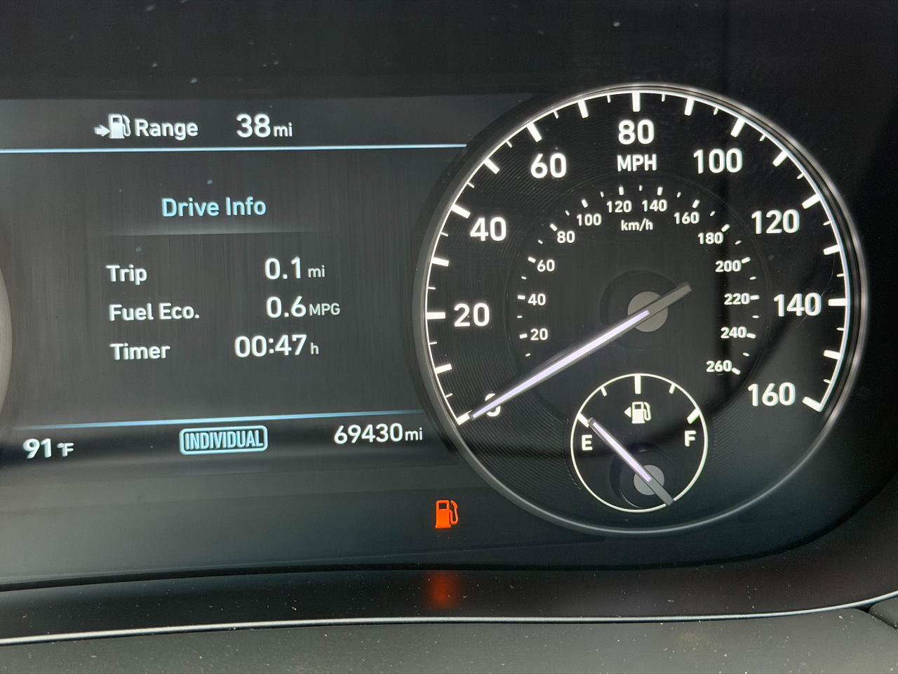 Used 2017 Genesis G90 3.3T Premium RWD image 33