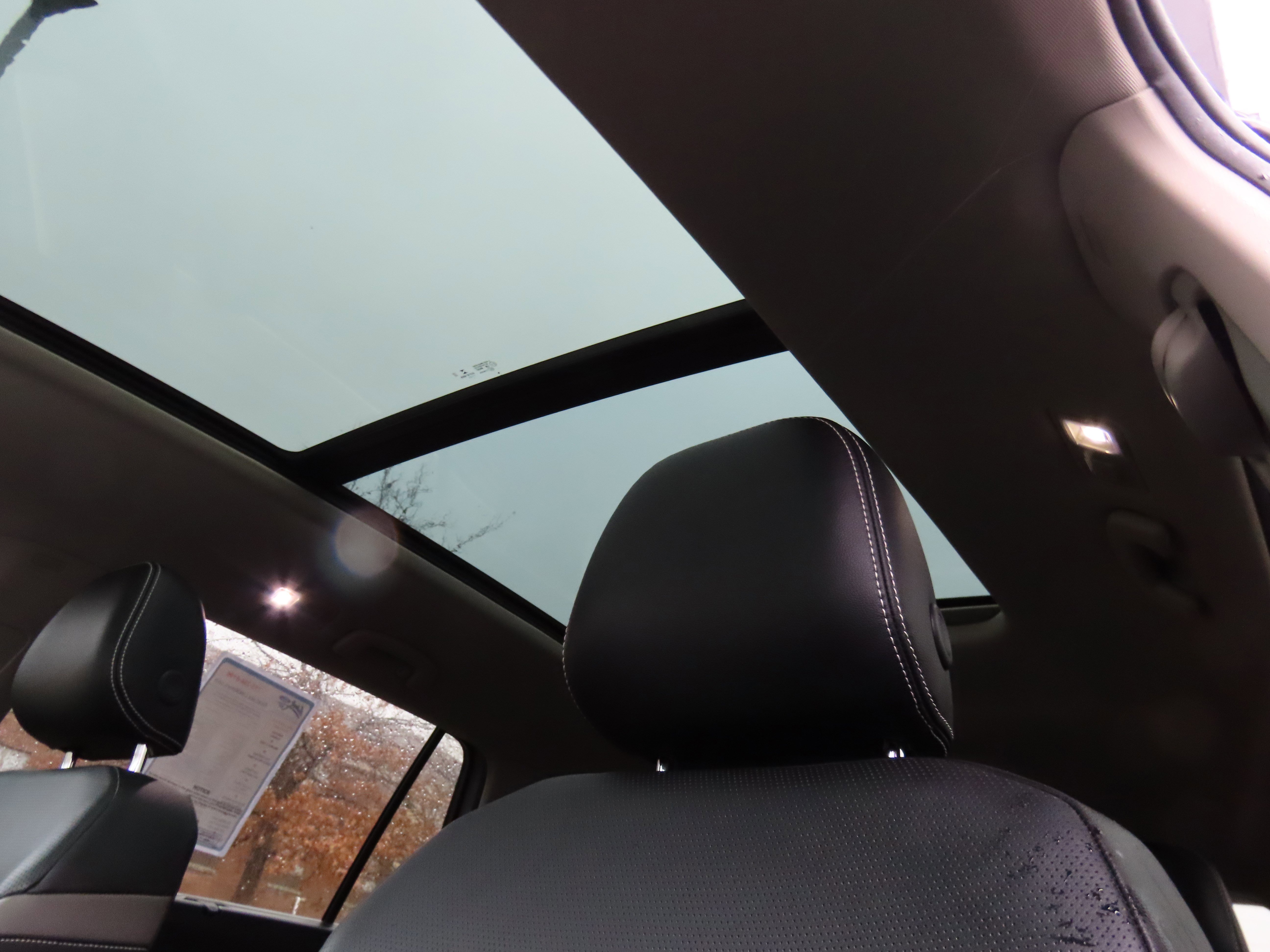 Used 2021 Volkswagen Atlas SEL Premium image 46