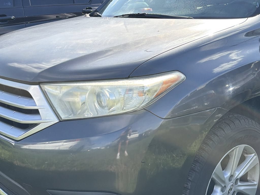 Used 2013 Toyota Highlander FWD image 4