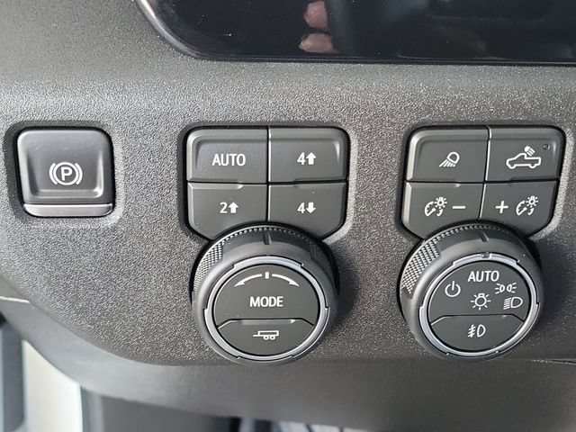 Used 2026 Chevrolet Silverado 1500 LTZ w/ LTZ Convenience Package II AWD/4WD image 18
