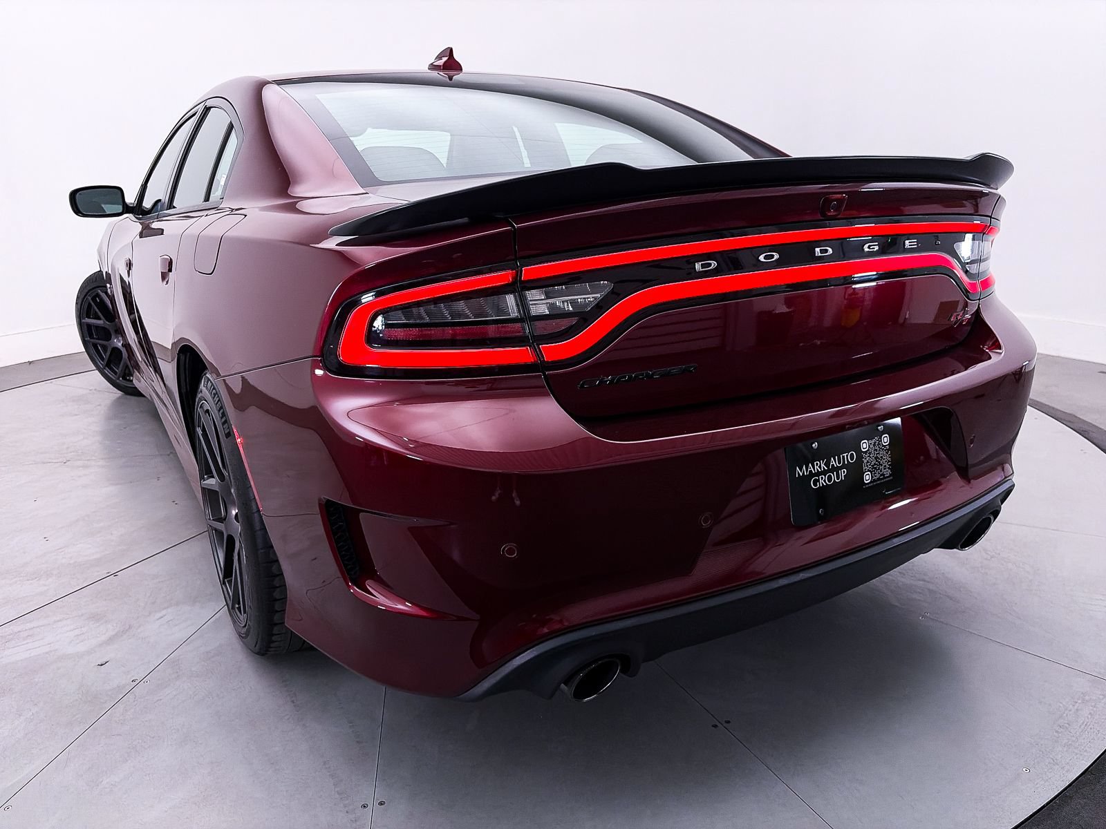 Used 2017 Dodge Charger R/T Scat Pack RWD image 5