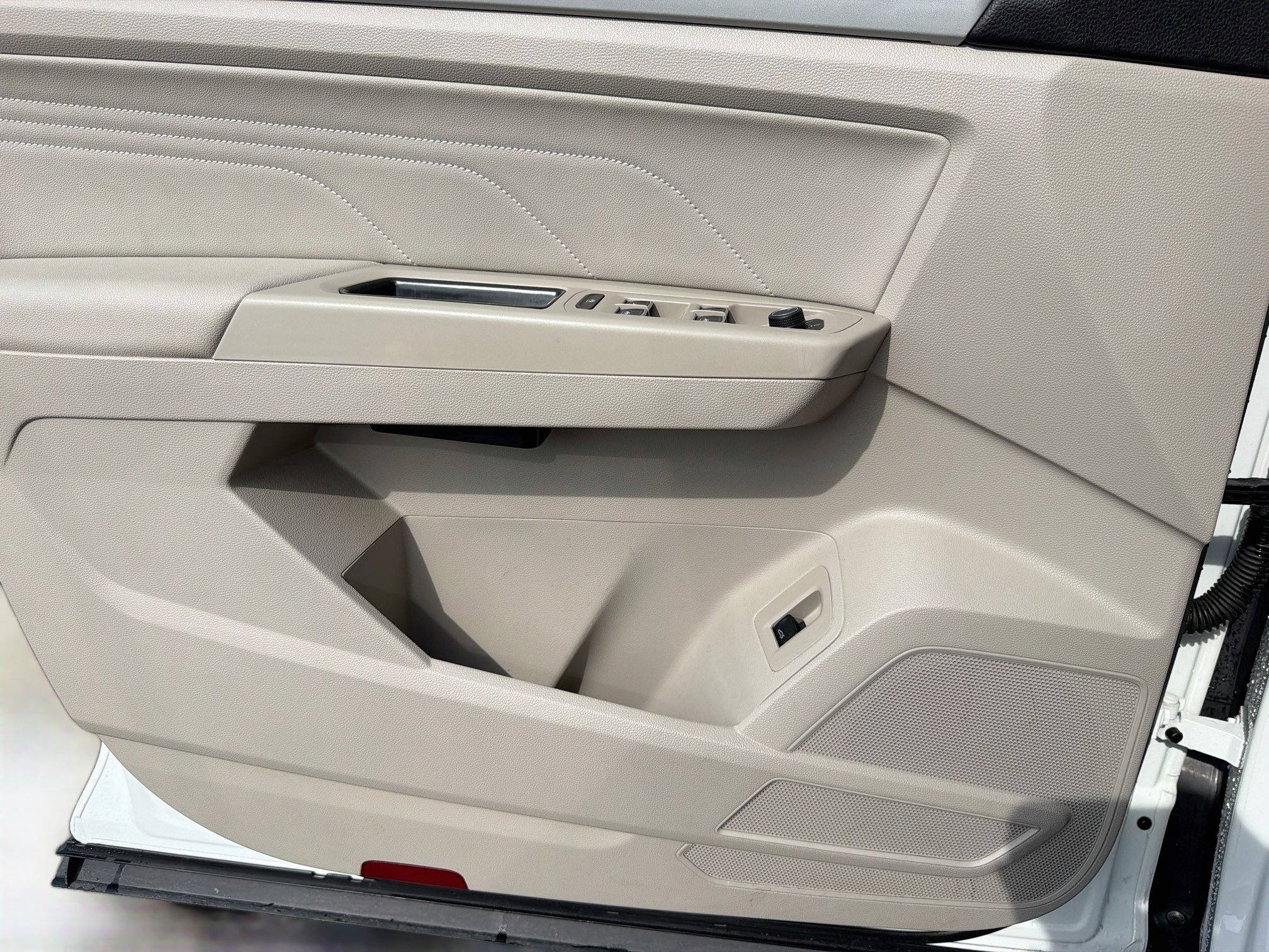 Used 2022 Volkswagen Atlas SE FWD image 23