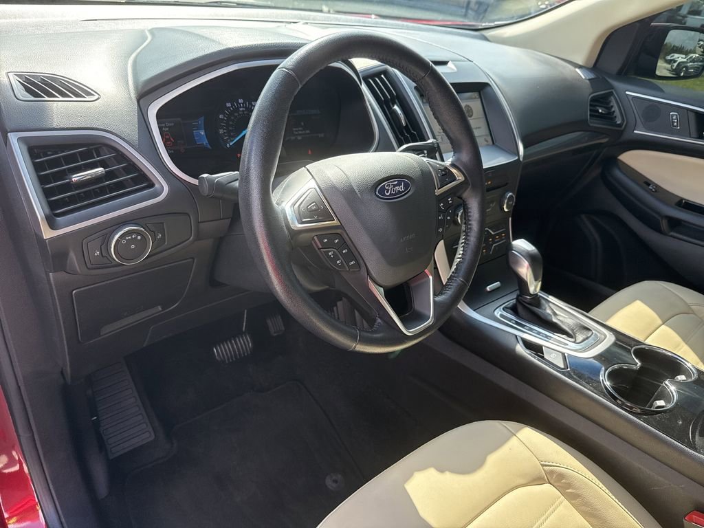 Used 2018 Ford Edge SEL w/ Equipment Group 201A image 12