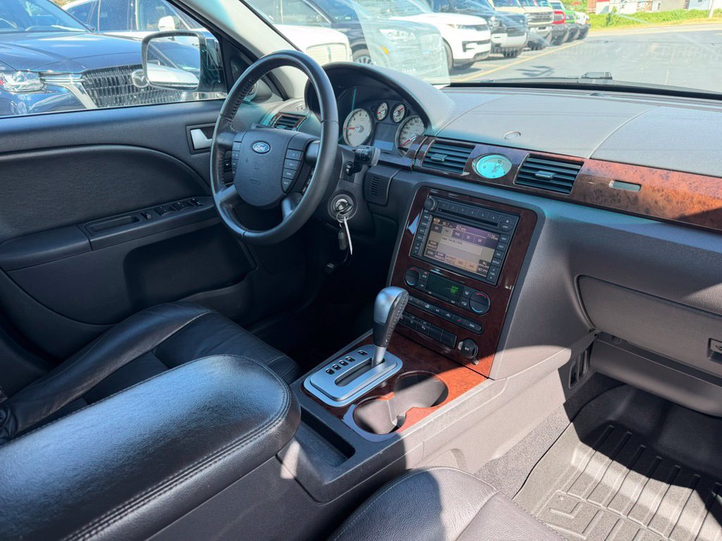 Used 2007 Ford Five Hundred Limited FWD image 24