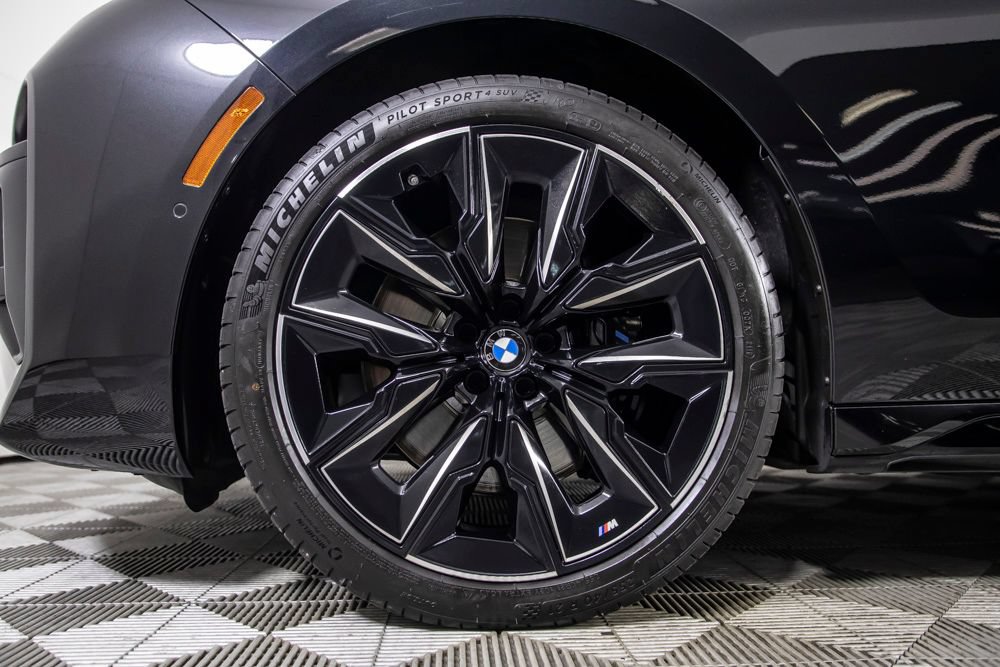 Used 2023 BMW 740i RWD image 40