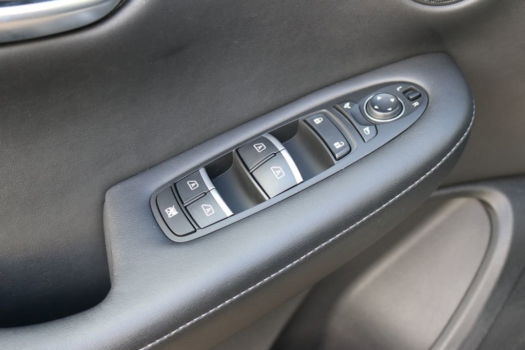 Certified 2025 INFINITI QX50 Luxe image 14