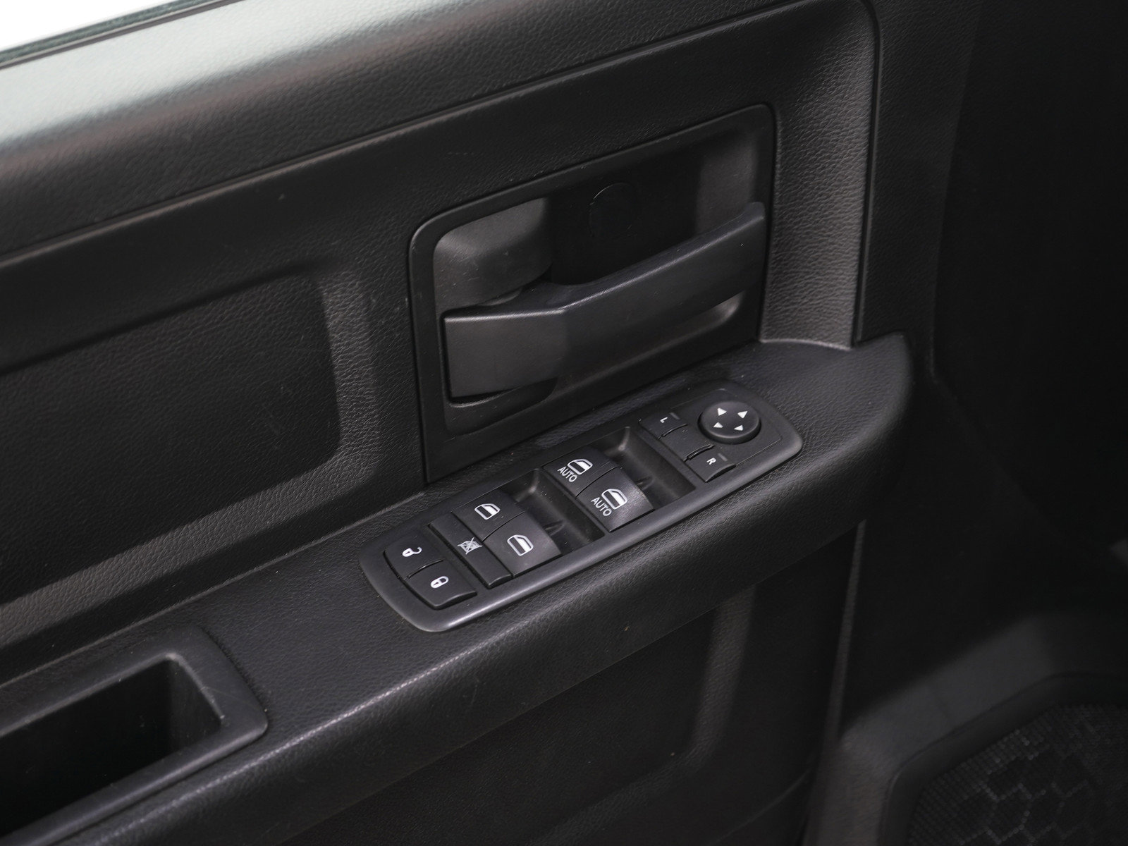 Used 2020 RAM 1500 Express w/ Wheel & Sound Group image 21