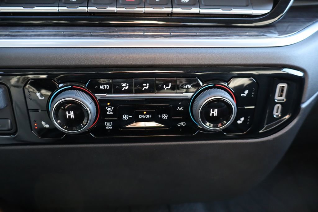 Used 2024 Chevrolet Silverado 3500 LTZ image 28