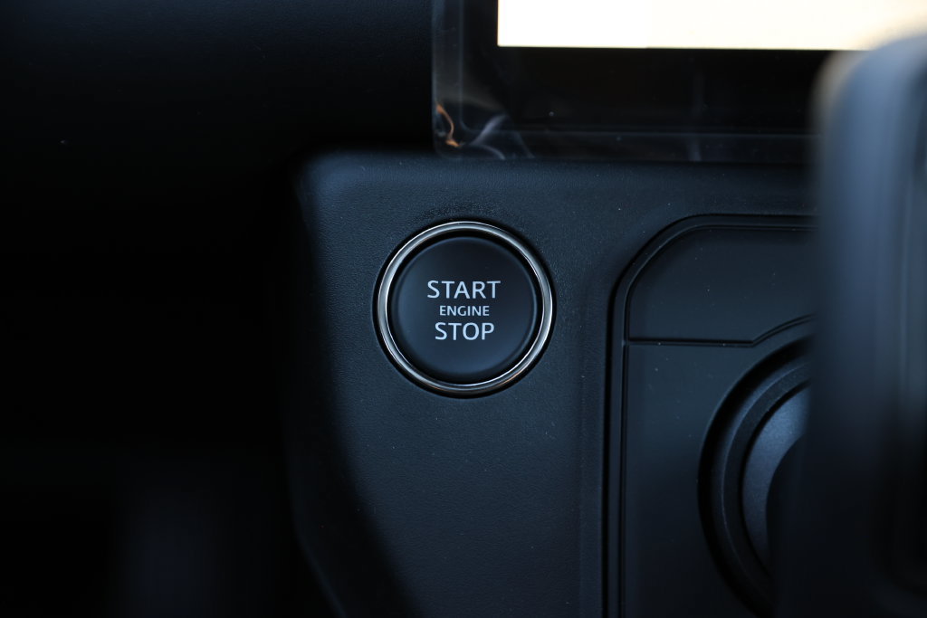 New 2026 Land Rover Defender 110 X-Dynamic SE AWD/4WD image 25