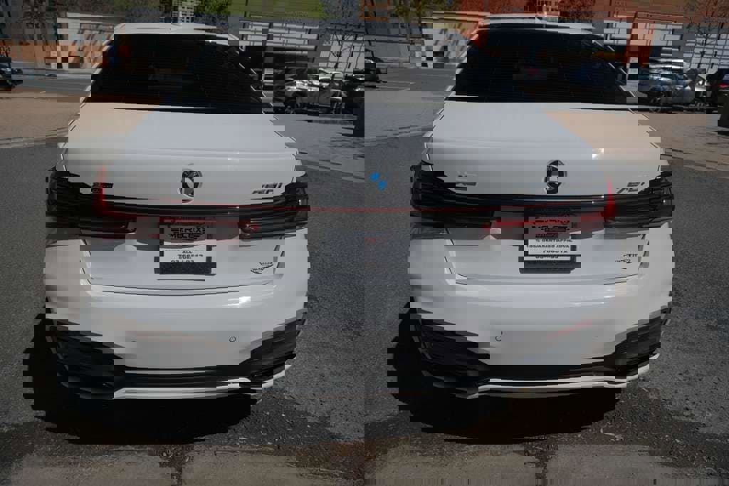 Used 2021 BMW 750i xDrive w/ M Sport Package image 7