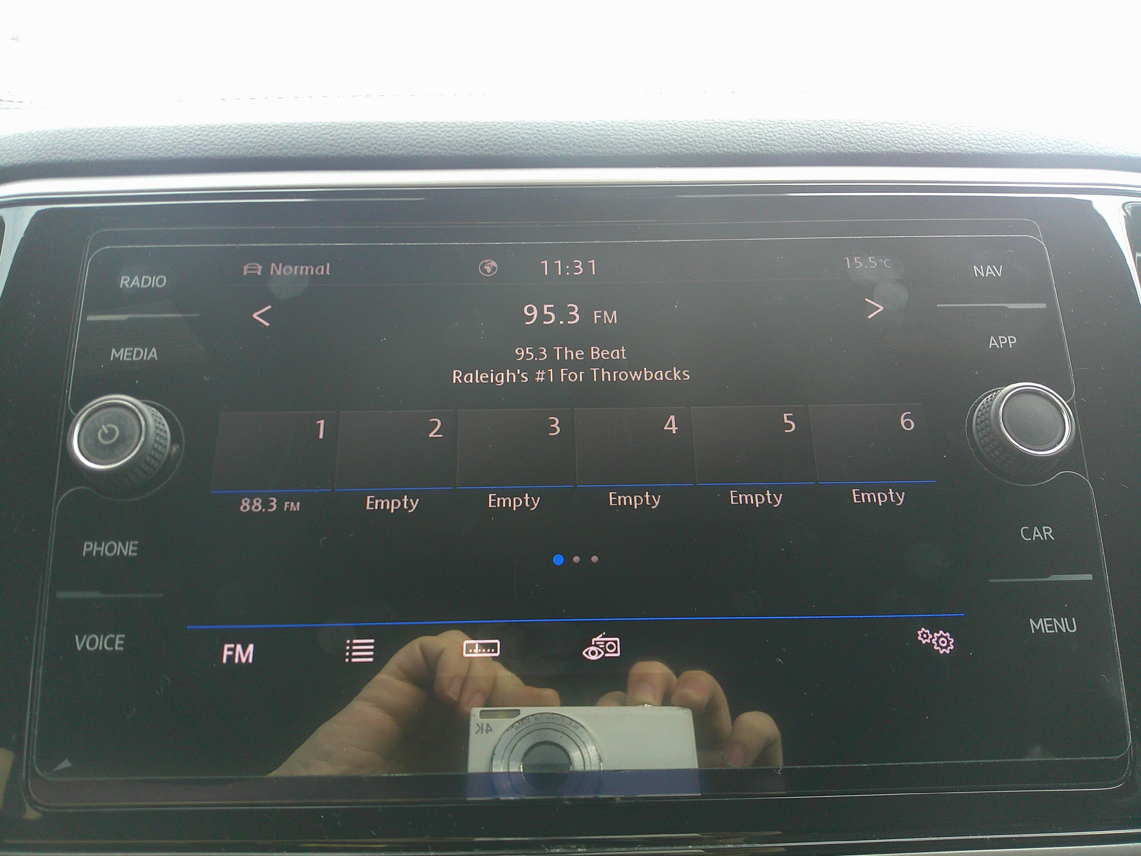 Used 2020 Volkswagen Atlas Cross Sport SEL Premium image 23