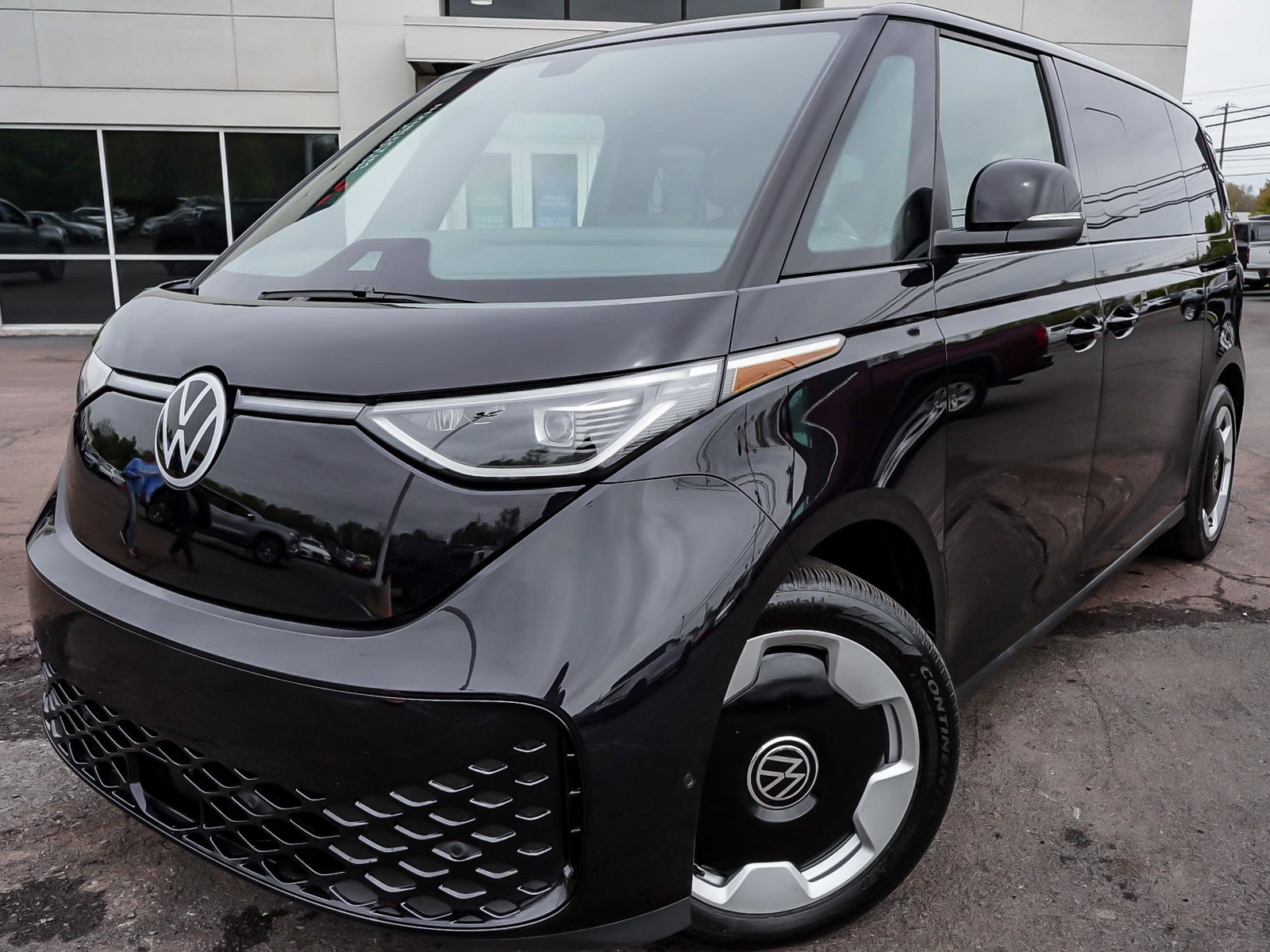 Used 2025 Volkswagen ID. Buzz Pro S RWD image 48