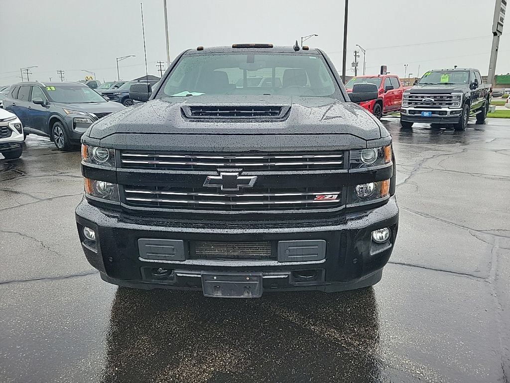 Used 2019 Chevrolet Silverado 2500 LTZ w/ Duramax Plus Package AWD/4WD image 2