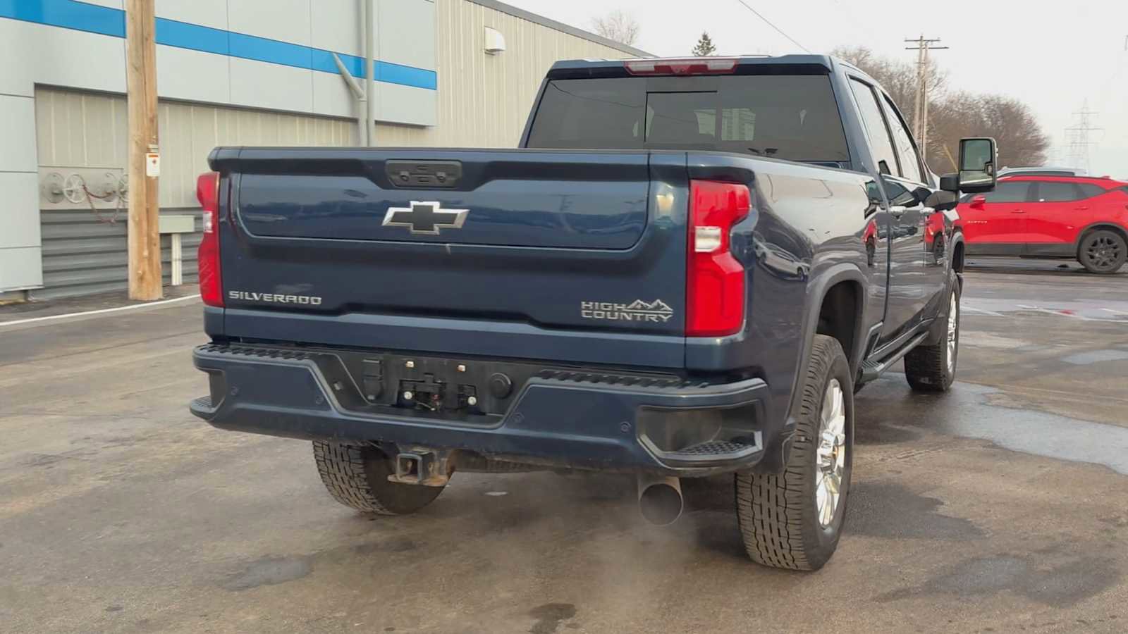 Used 2023 Chevrolet Silverado 2500 High Country w/ Z71 Off-Road Package image 3