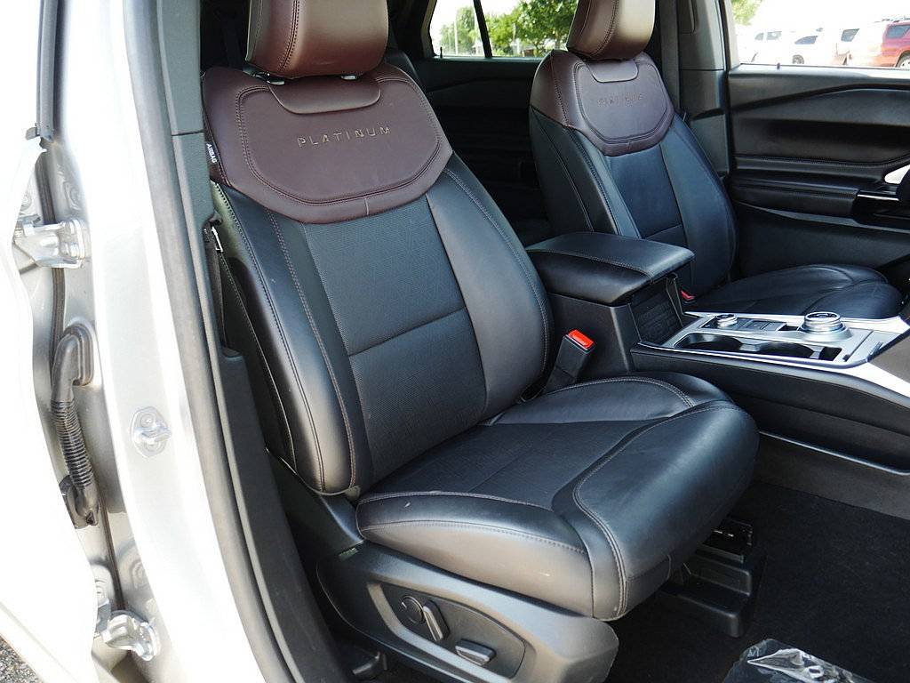 Used 2024 Ford Explorer Platinum w/ Technology Package AWD/4WD image 68