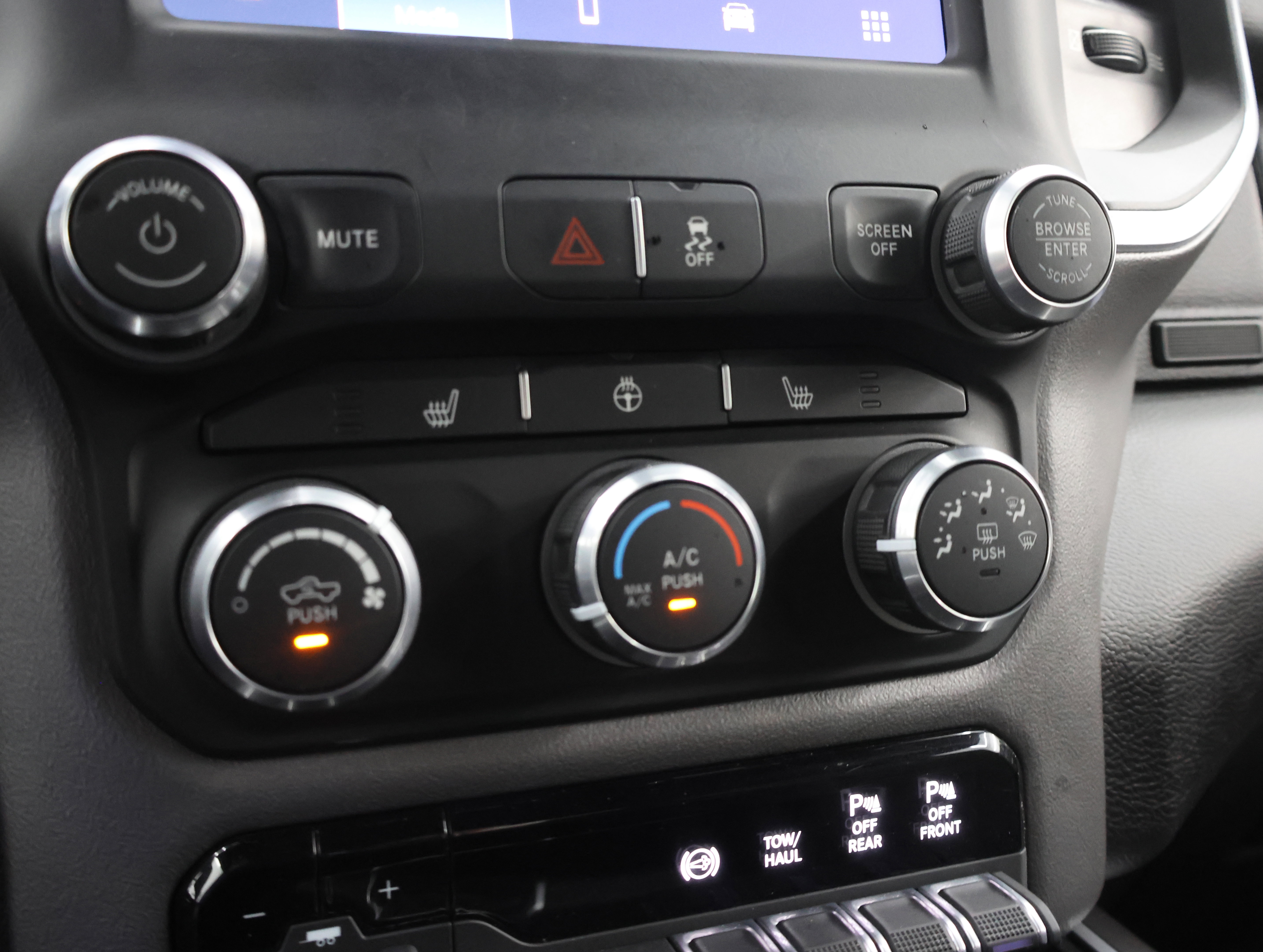 Used 2022 RAM 2500 Big Horn w/ Night Edition AWD/4WD image 46