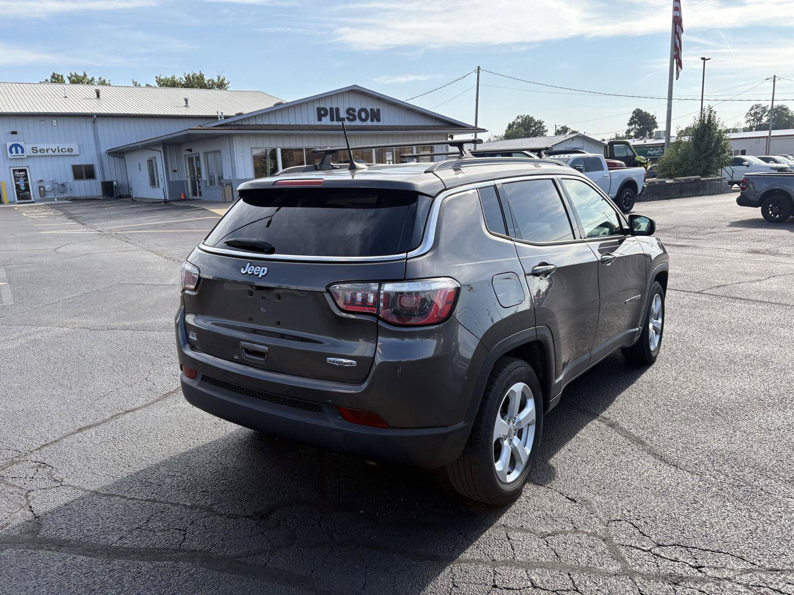 Used 2019 Jeep Compass Latitude w/ Popular Equipment Group FWD image 7