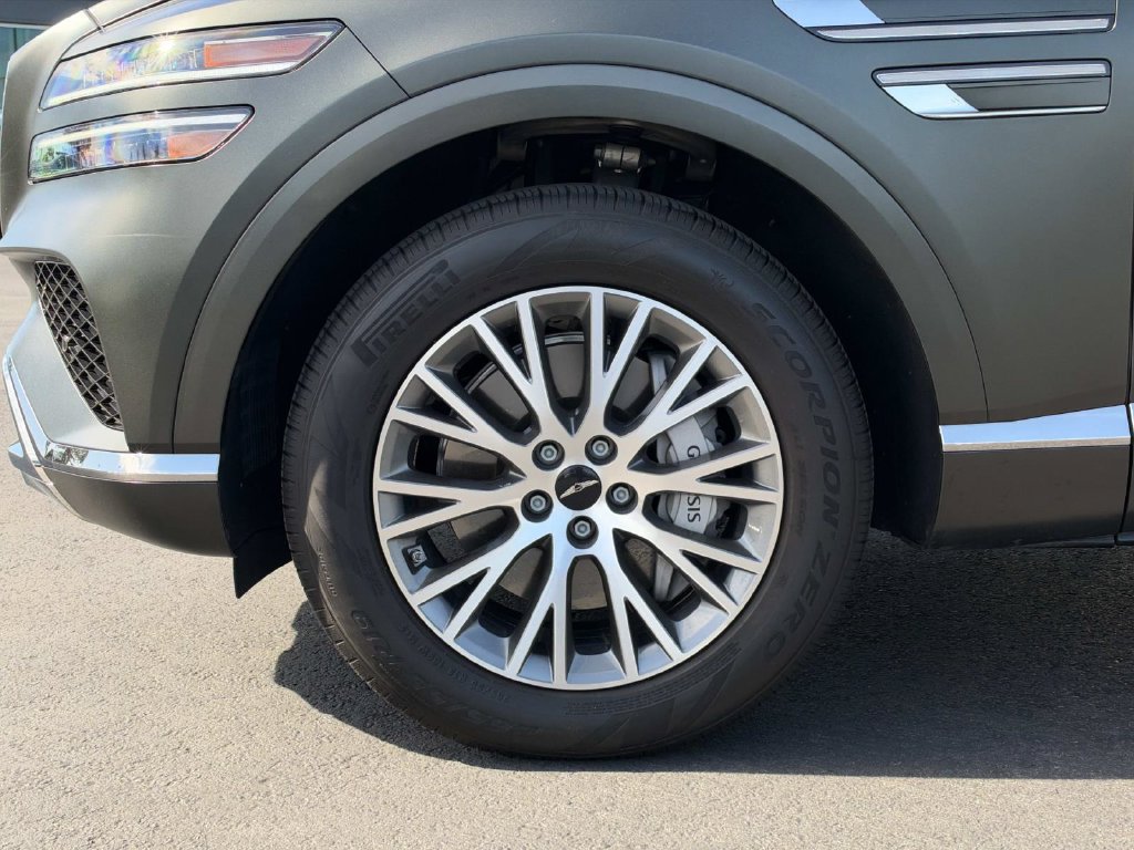 Certified 2025 Genesis GV80 2.5T Standard AWD/4WD image 24