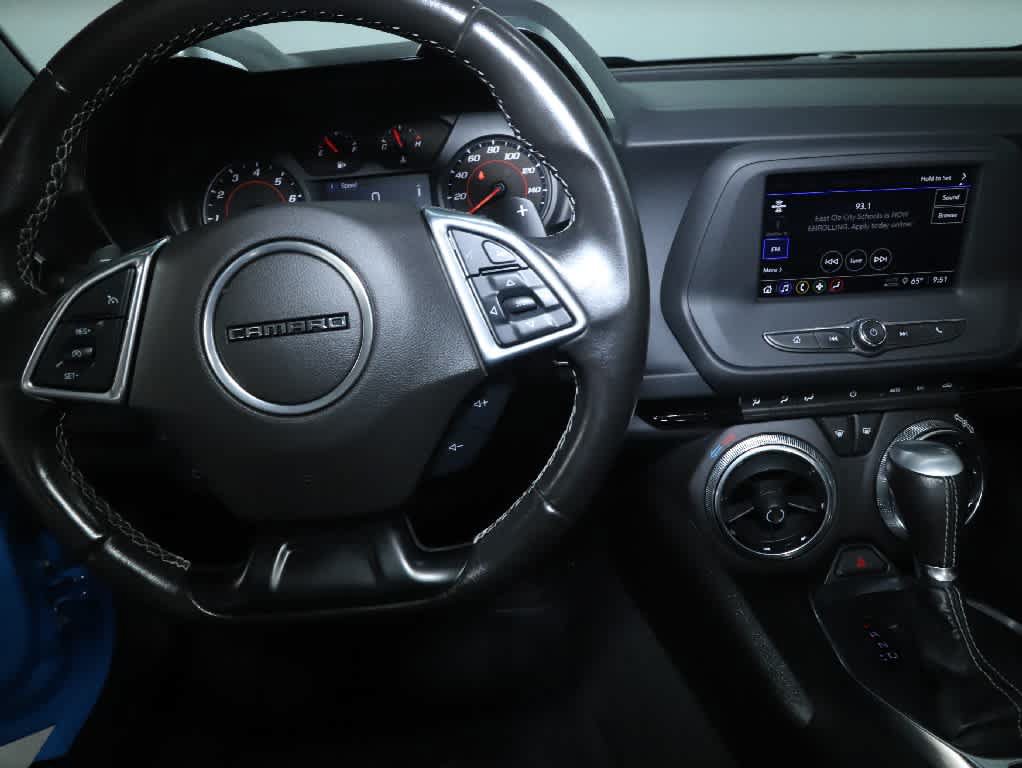 Used 2022 Chevrolet Camaro LT RWD image 31