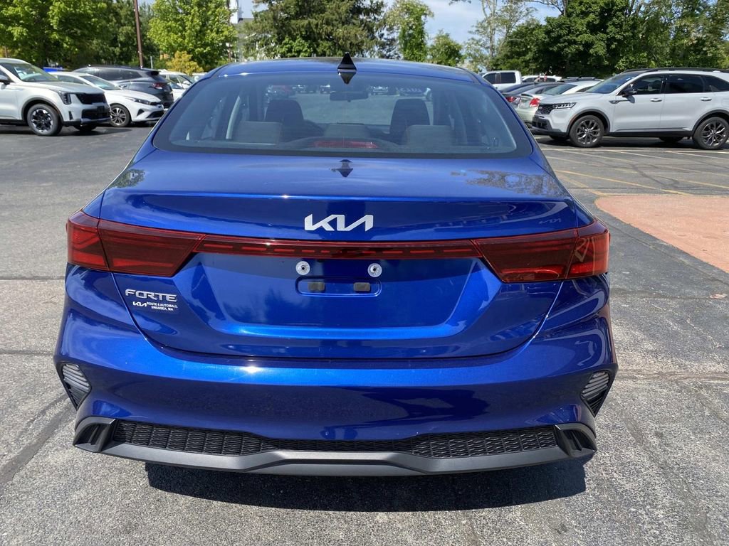 Used 2023 Kia Forte LXS FWD image 4
