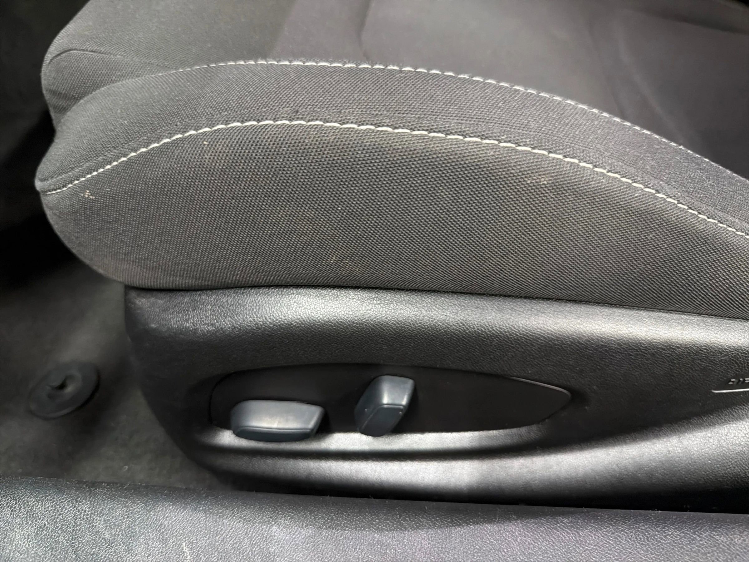 Used 2018 Chevrolet Camaro LT image 34