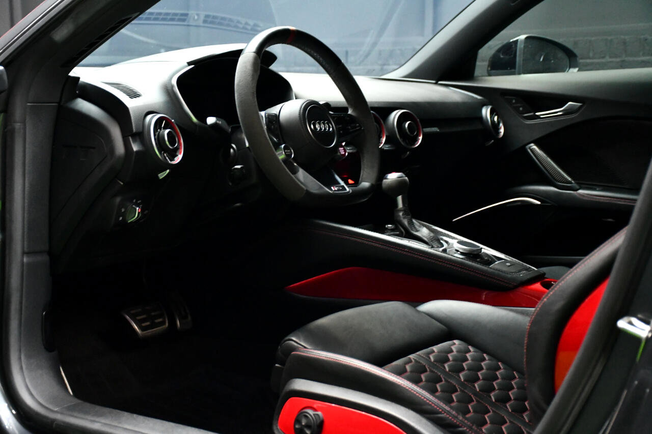 Used 2019 Audi TT RS w/ Technology Package image 22