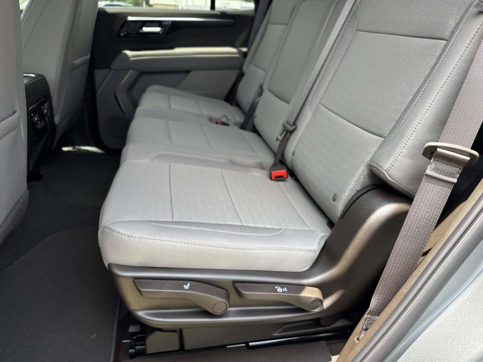 New 2026 Chevrolet Tahoe LS AWD/4WD image 9
