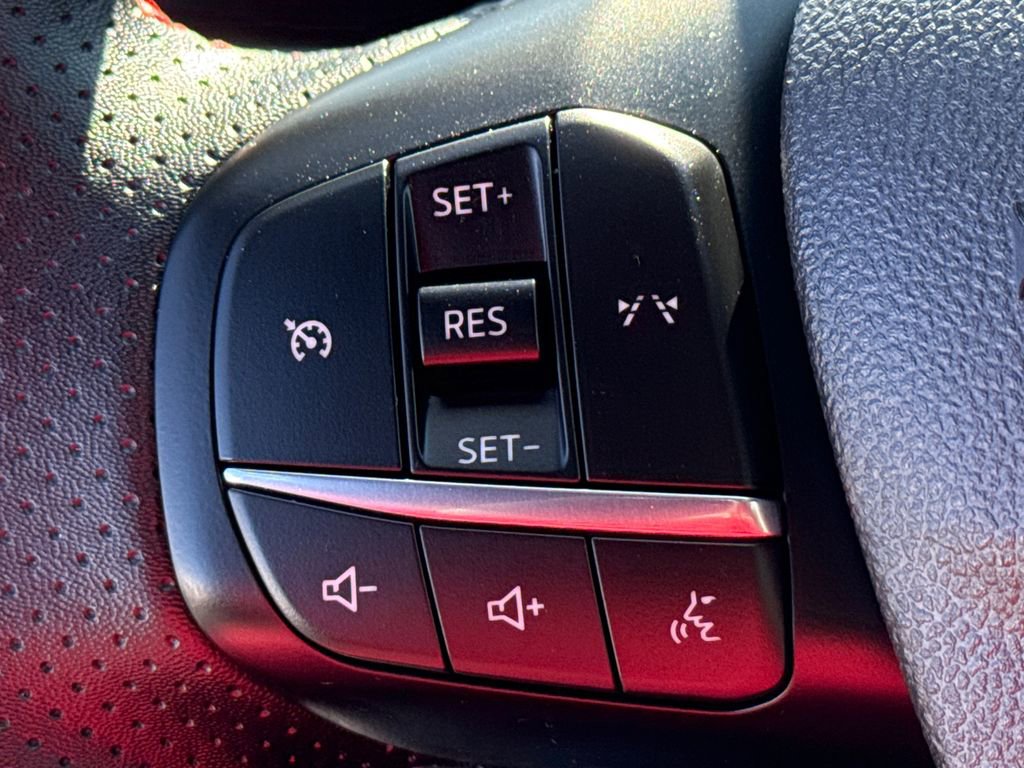 Certified 2025 Ford Escape ST-Line image 24