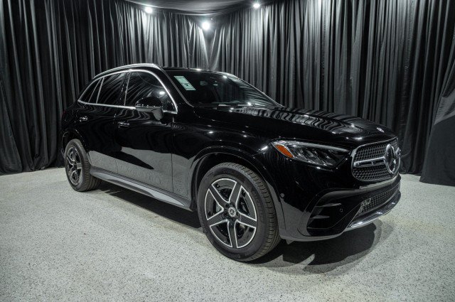 New 2026 Mercedes-Benz GLC 300 image 3