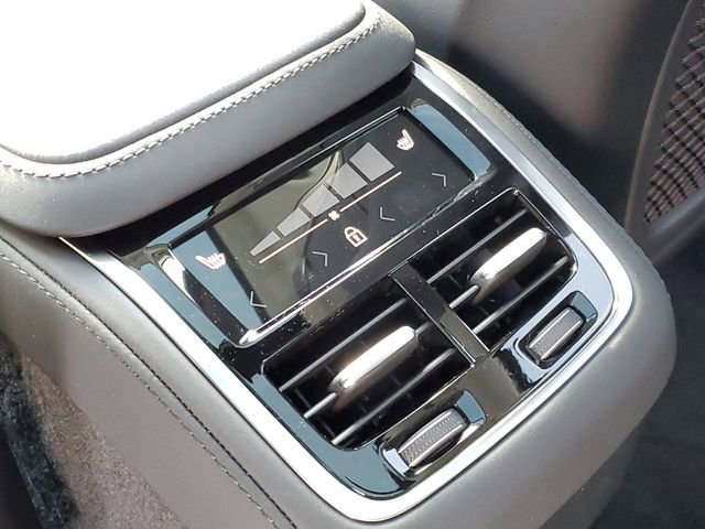 New 2026 Volvo XC90 B6 Plus w/ Protection Package Premier image 29