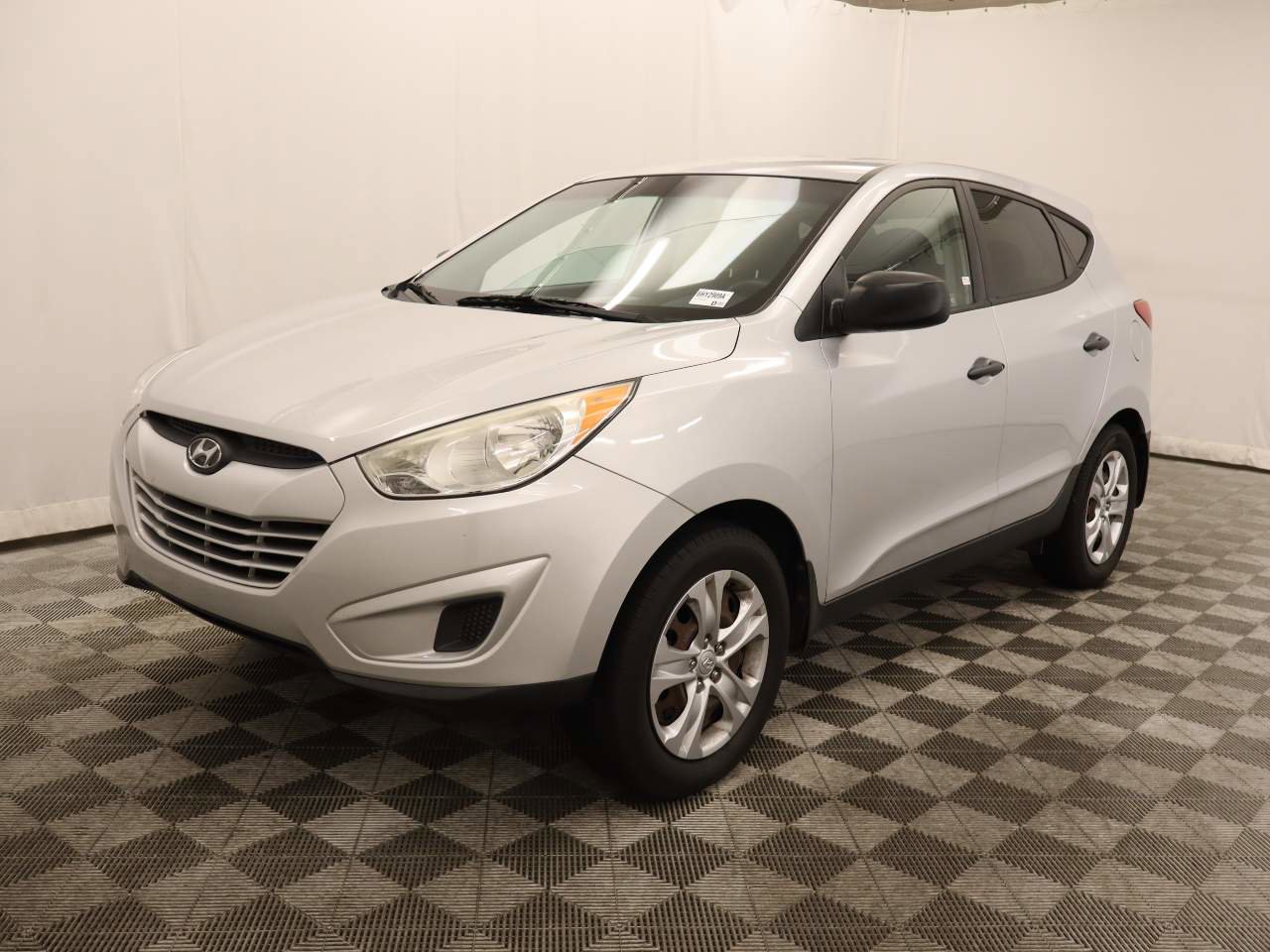 Used 2013 Hyundai Tucson GL FWD image 1