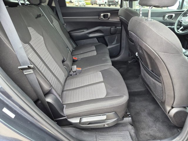 Used 2021 Kia Sorento LX AWD/4WD image 21