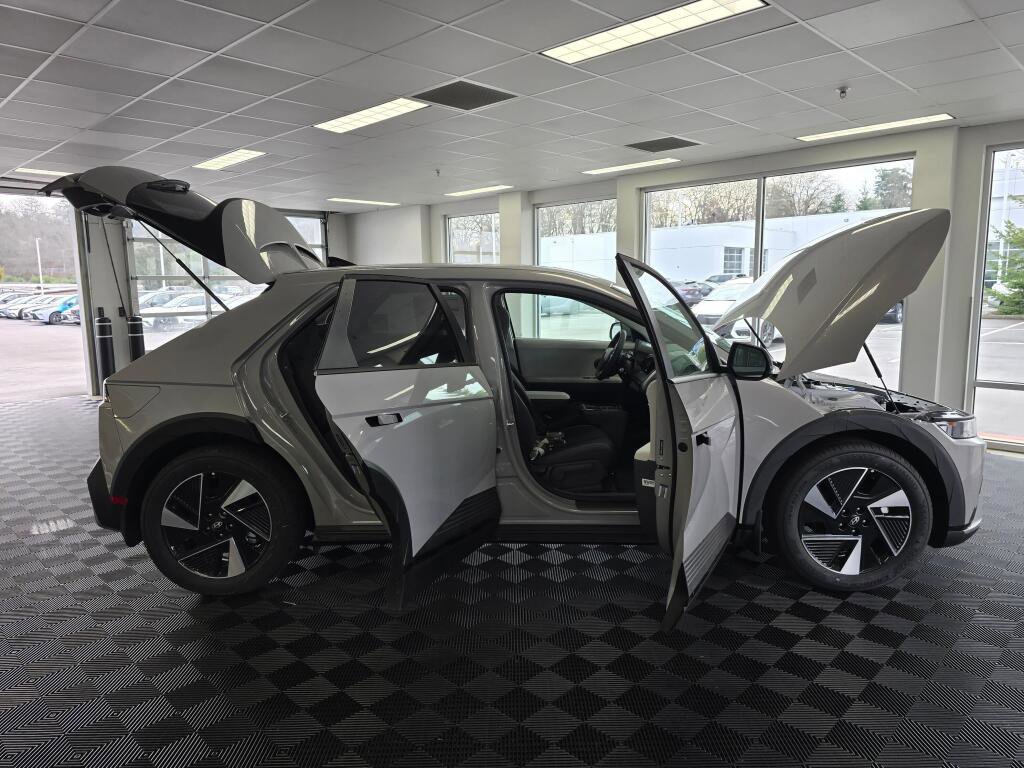 New 2026 Hyundai Ioniq 5 SE image 19