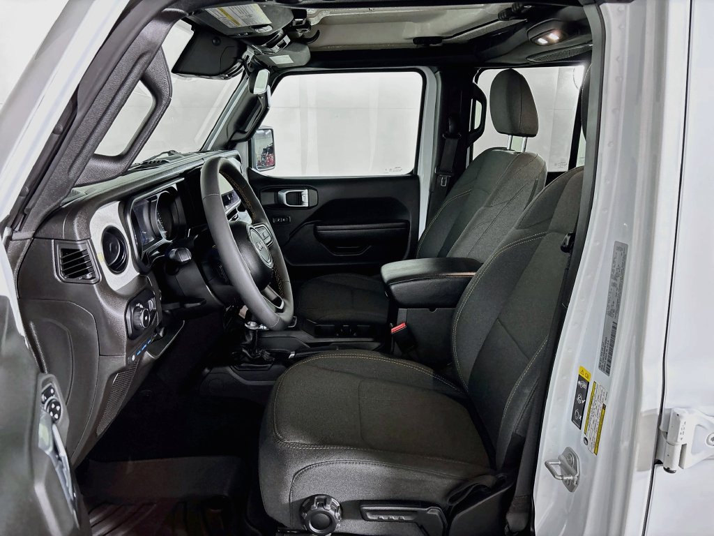 Certified 2024 Jeep Wrangler Unlimited w/ Convenience Group AWD/4WD image 12