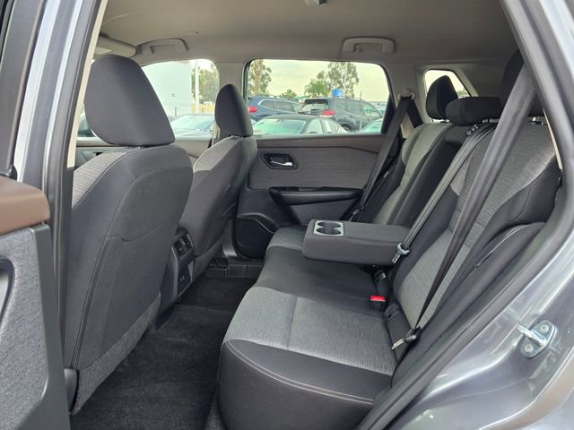 Used 2023 Nissan Rogue SV FWD image 17