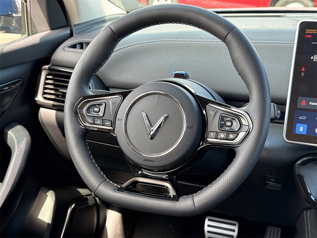 New 2025 VinFast VF 8 Eco image 22