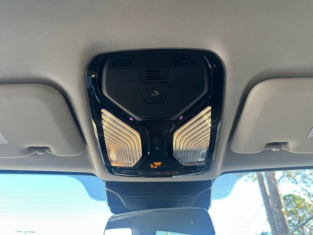 Certified 2025 BMW X7 xDrive40i image 17