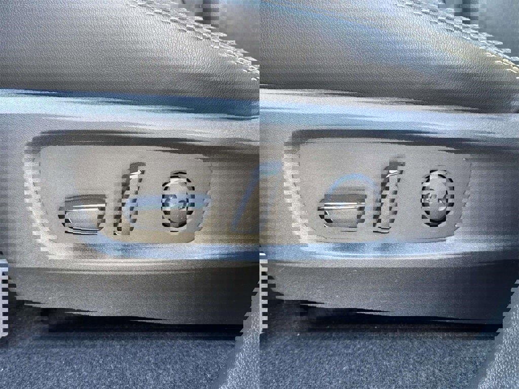 Used 2022 Nissan Pathfinder SL w/ Cargo Package image 17